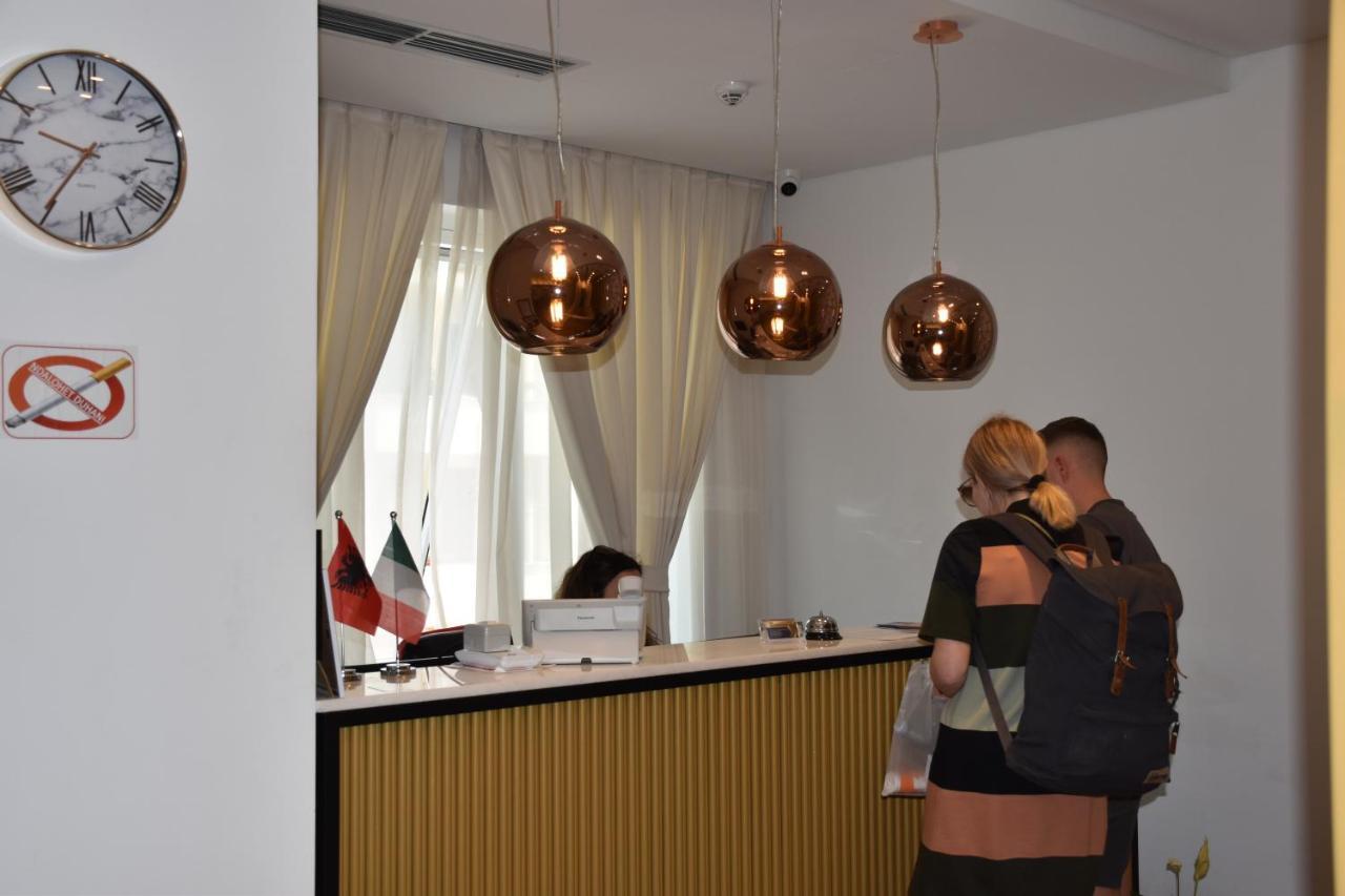 Hotel Ergi'S ดูร์เรส ภายนอก รูปภาพ