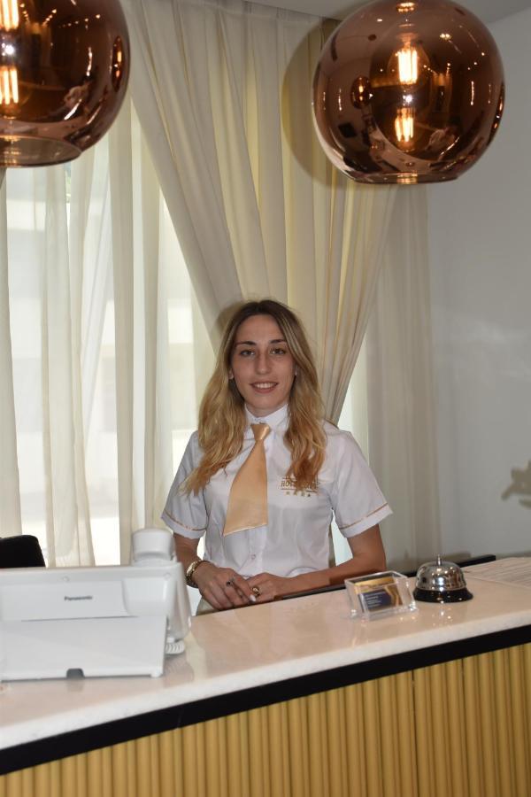 Hotel Ergi'S ดูร์เรส ภายนอก รูปภาพ