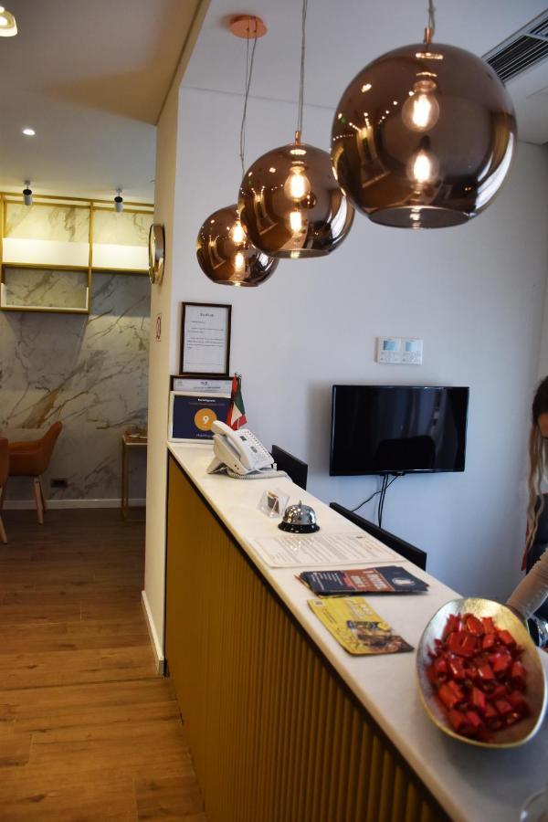 Hotel Ergi'S ดูร์เรส ภายนอก รูปภาพ