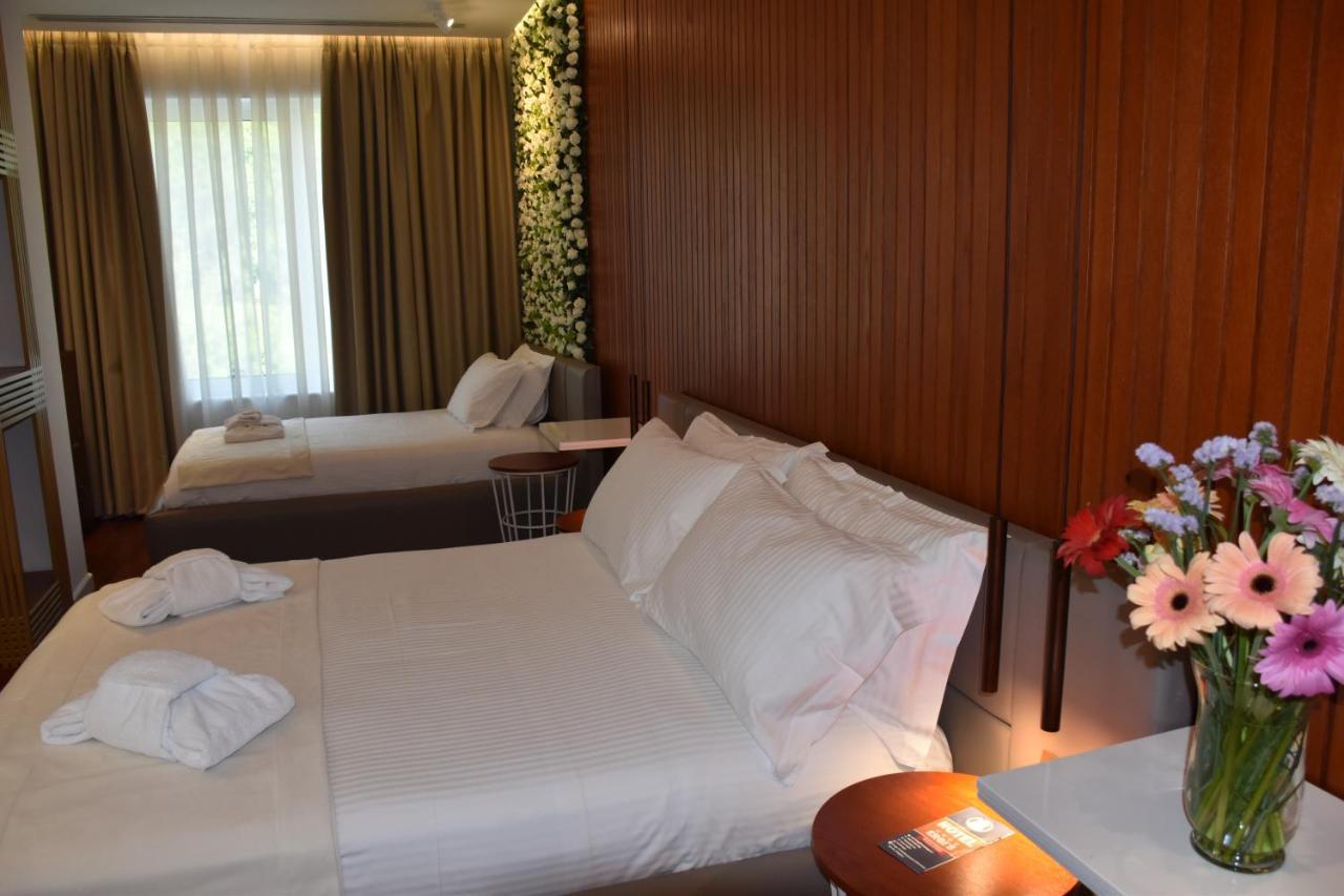 Hotel Ergi'S ดูร์เรส ภายนอก รูปภาพ