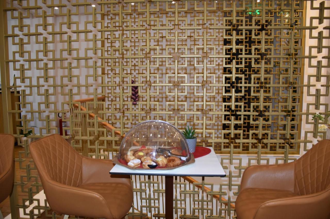 Hotel Ergi'S ดูร์เรส ภายนอก รูปภาพ