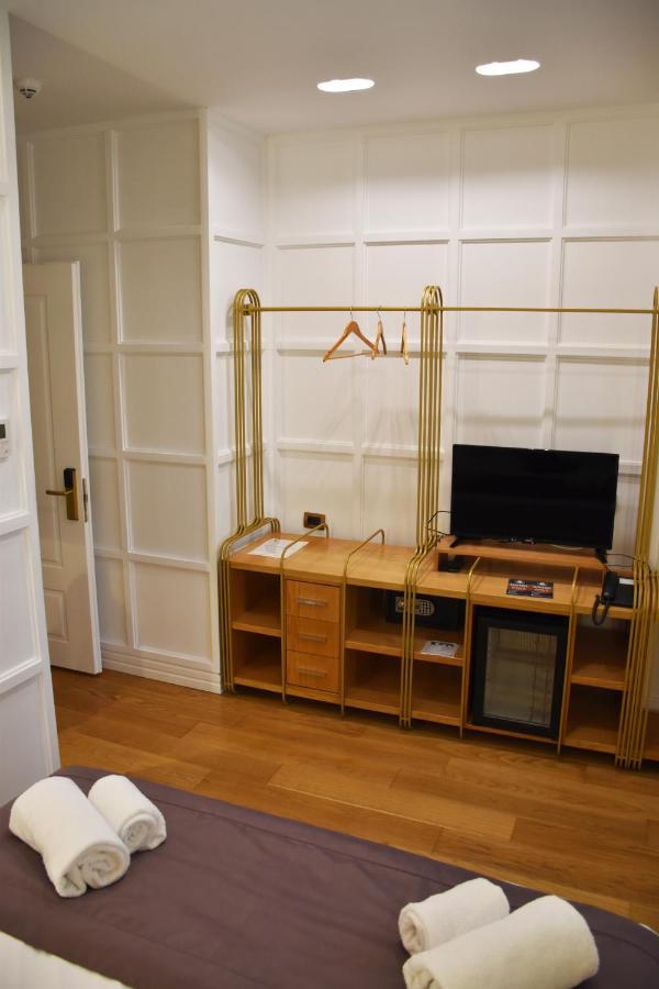Hotel Ergi'S ดูร์เรส ภายนอก รูปภาพ