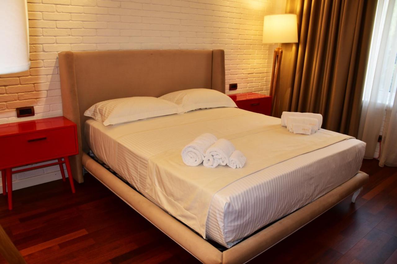 Hotel Ergi'S ดูร์เรส ภายนอก รูปภาพ
